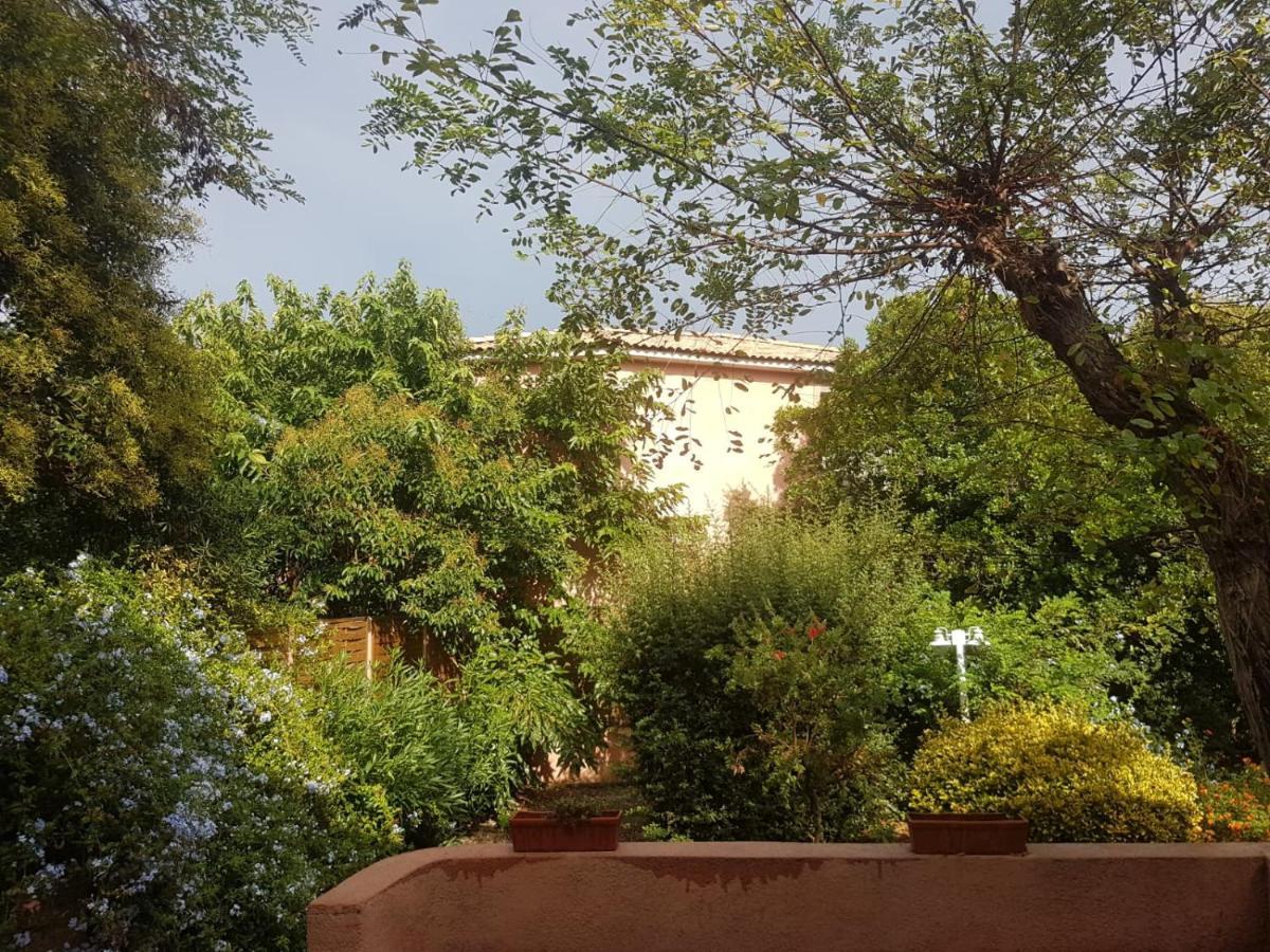 Le Clos Des Arbousiers Лингиццета Экстерьер фото