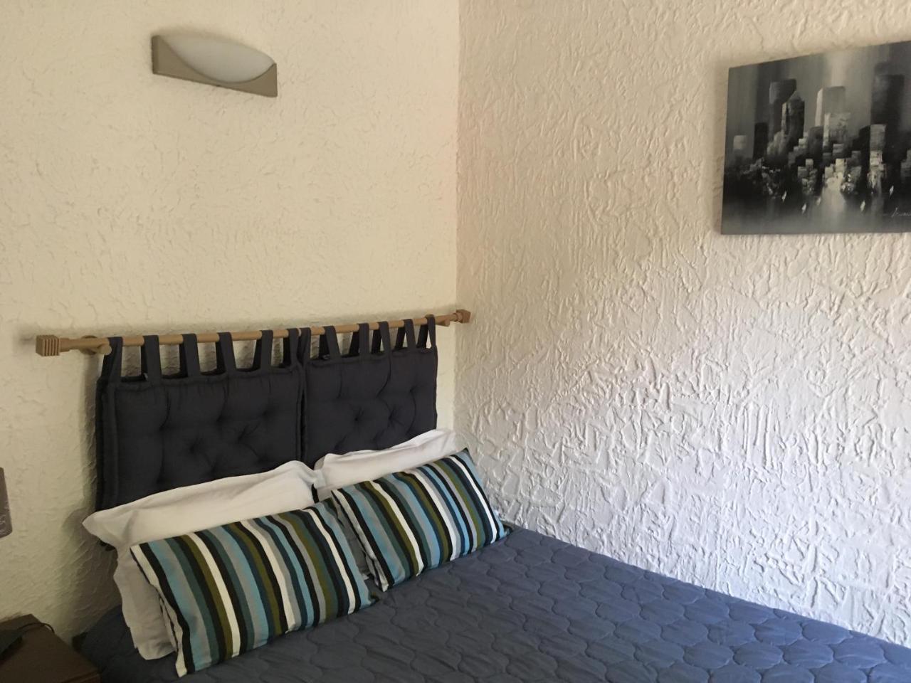 Le Clos Des Arbousiers Лингиццета Экстерьер фото